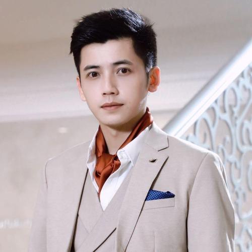 Lục Tiến - 陆进