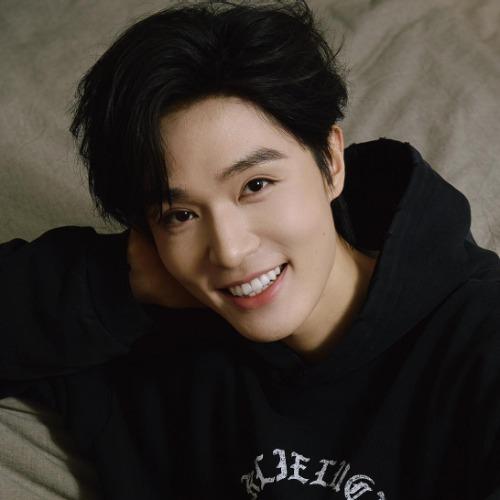 Lương Tư Vĩ - 梁思伟