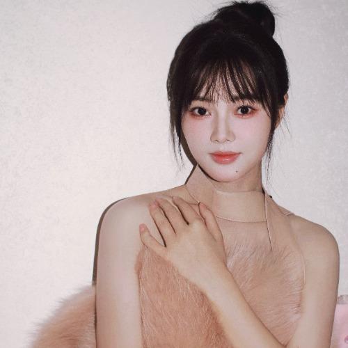 Lưu Bảo Linh - 柳宝灵