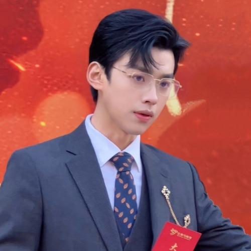 Lưu Dịch Thần - 刘奕辰