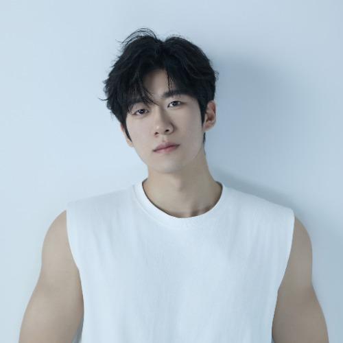 Lưu Thần Vũ - 刘宸宇