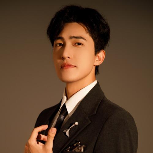 Lưu Tiểu Long - 刘小龙