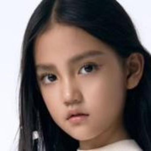 Lưu Y Thần - 刘洢辰