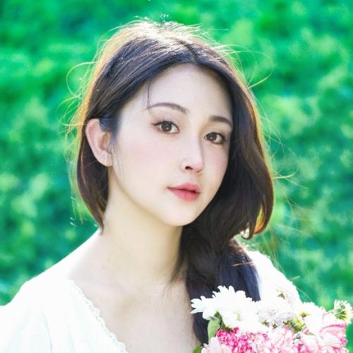 Lý Ngọc Hàm - 李钰涵