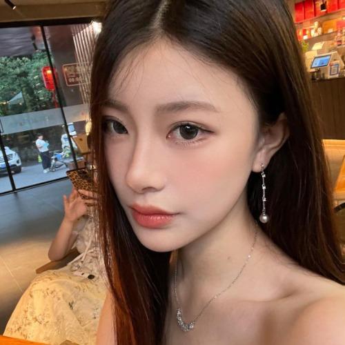 Lý Thi Doanh - 李诗盈