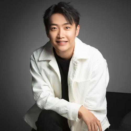 Nhậm Chí Bằng - 任志鹏