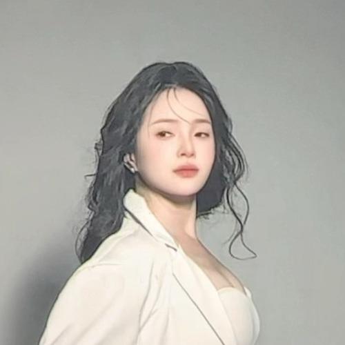 Phùng Vận Phi - 冯韵霏