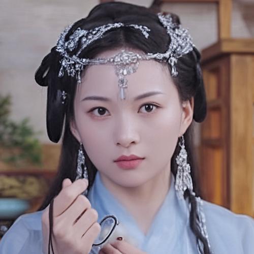 Thạch Khôn Ngọc - 石坤玉