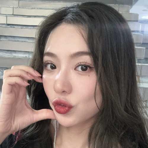 Thịnh Dĩ Kiệt - 盛以婕