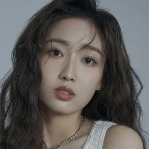 Tòng Tư Hàm - 丛思涵