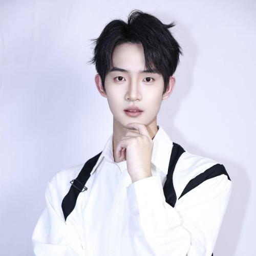 Trần Tư Dật - 陈思逸