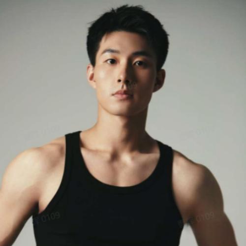 Trâu Thịnh Văn - 邹盛文