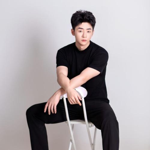 Triệu Tử Hàm - 赵子涵