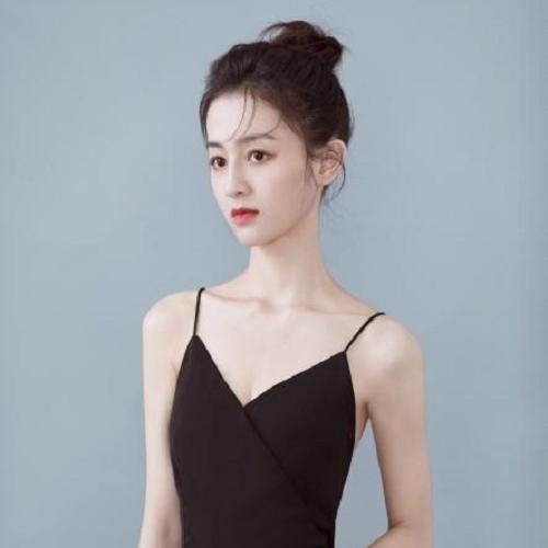 Trịnh Sơ Thần - 郑初晨