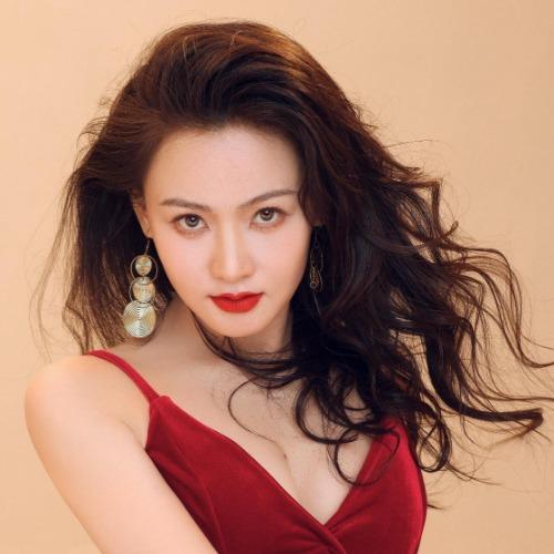 Trịnh Thánh Ái - 郑圣爱