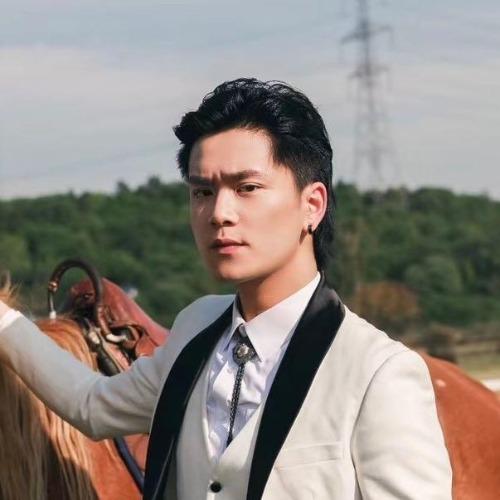 Trương Nghệ Tiêu - 张艺潇