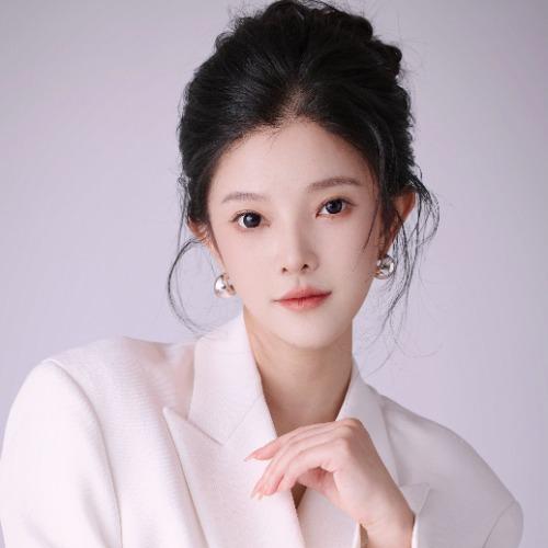 Vạn Vũ Mạt - 万羽沫