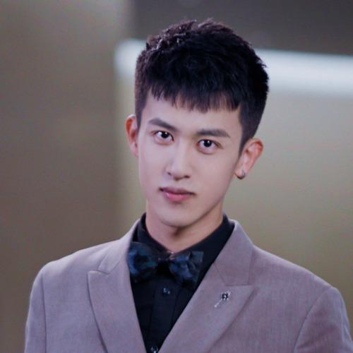 Vương Dịch Kiều - 王奕乔