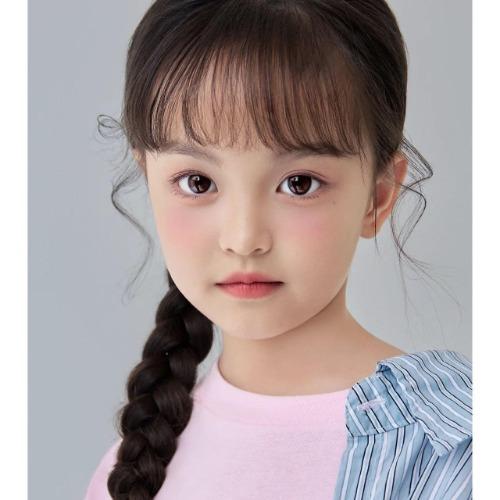 Vương Duyệt Thi - 王悦诗