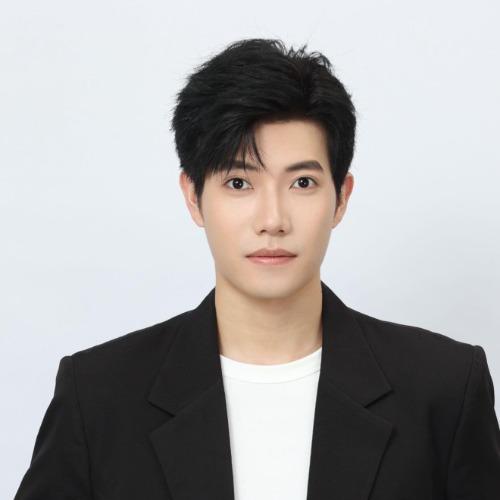 Vương Gia Sảng - 王家爽