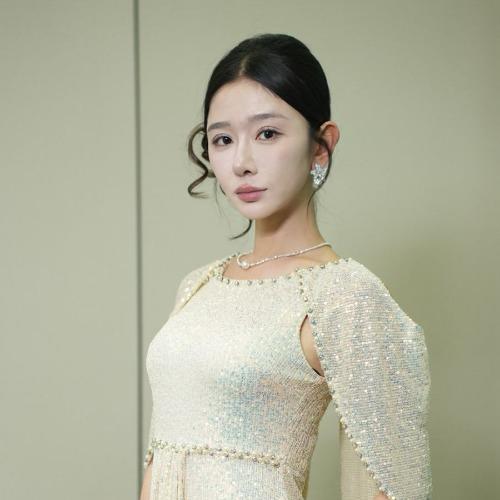 Vương Nghiên - 王妍