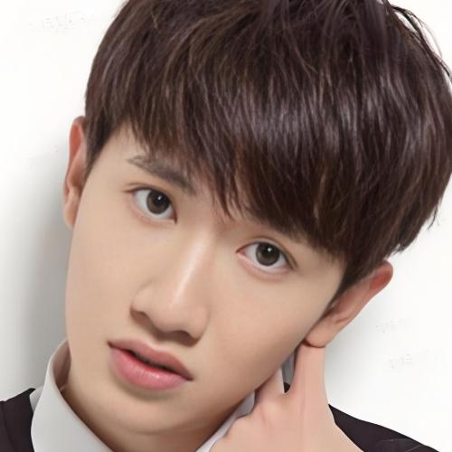 Vương Quán Bành - 王冠彭